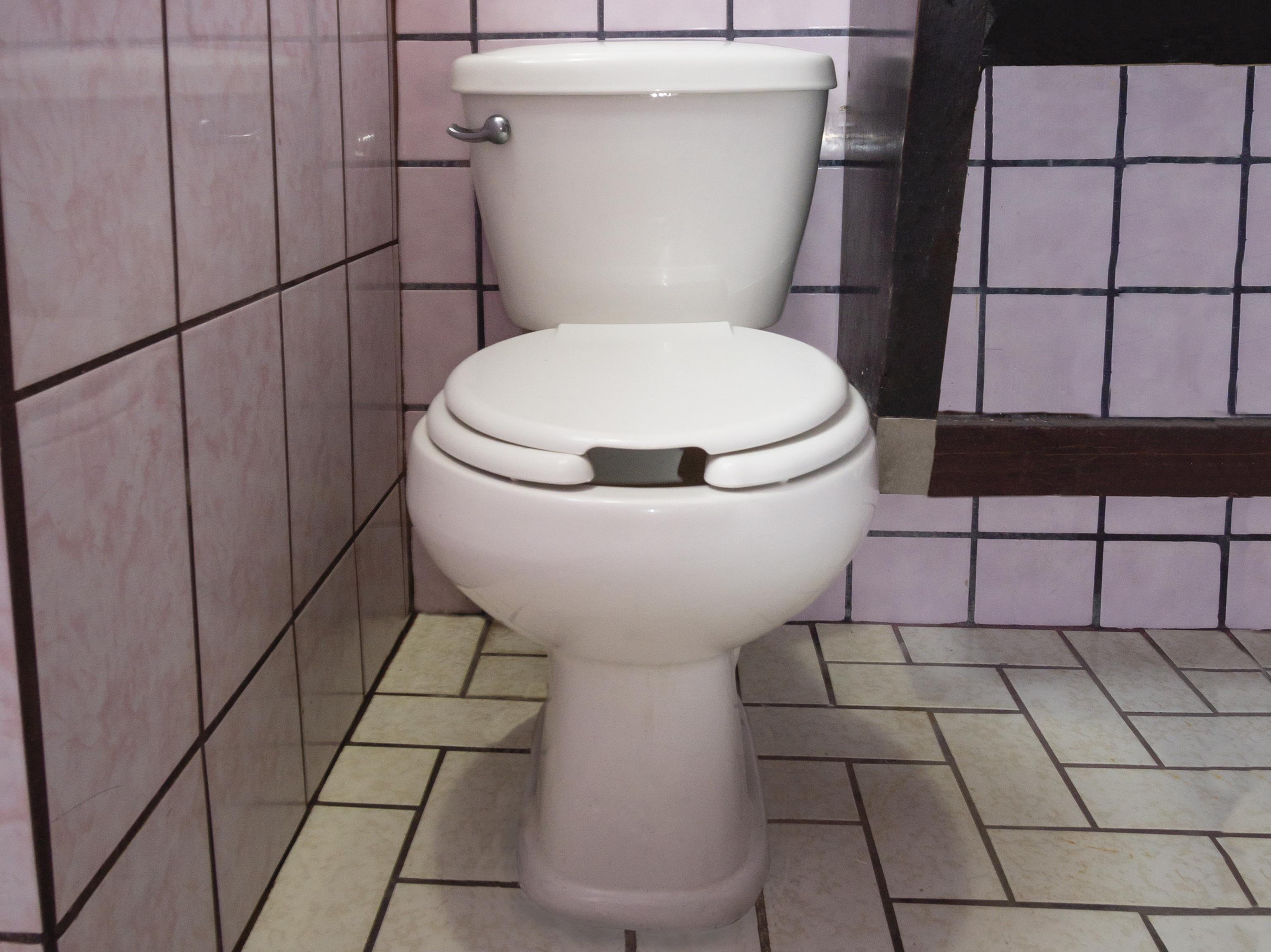 Oyo Hotel Hacienda Don Luis, Rosarito Kültér fotó A two-piece water closet