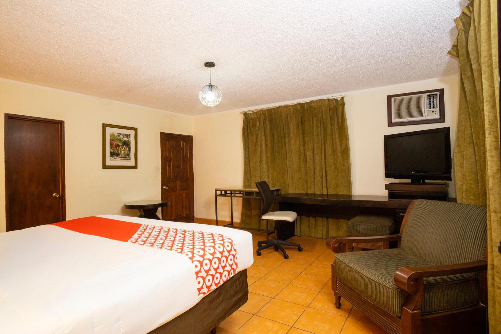 Oyo Hotel Hacienda Don Luis, Rosarito Kültér fotó A room at the hotel
