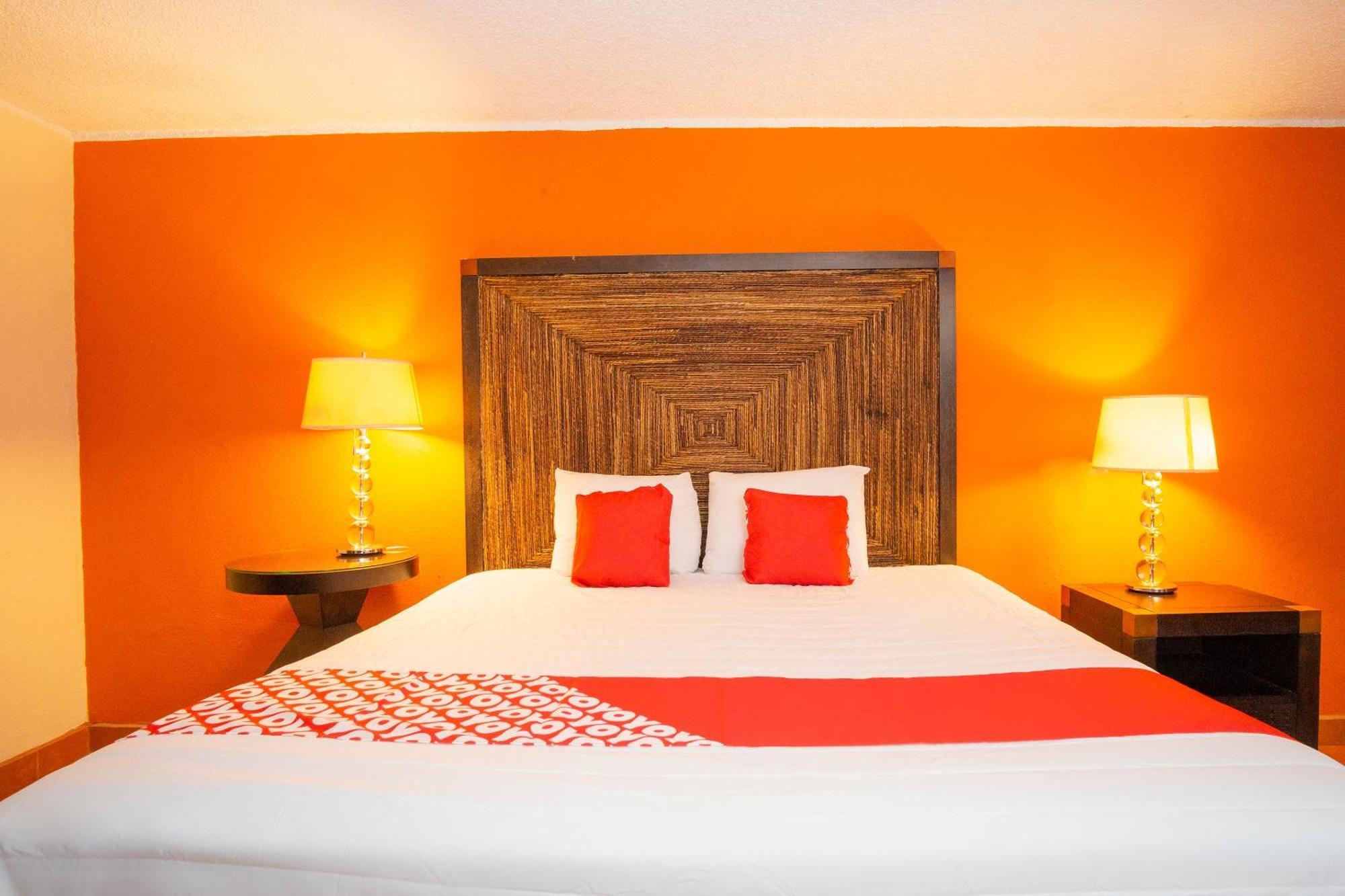 Oyo Hotel Hacienda Don Luis, Rosarito Kültér fotó A typical OYO hotel room