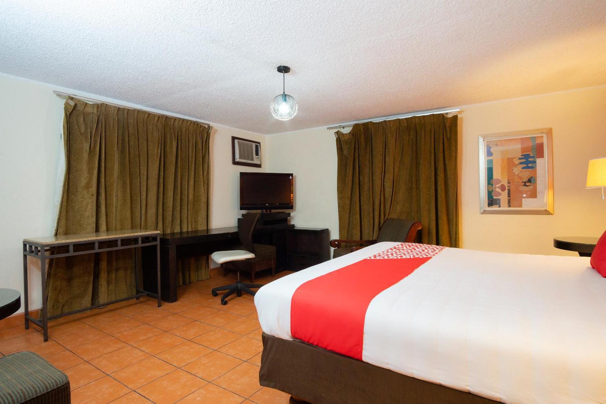 Oyo Hotel Hacienda Don Luis, Rosarito Kültér fotó A typical room at the hotel