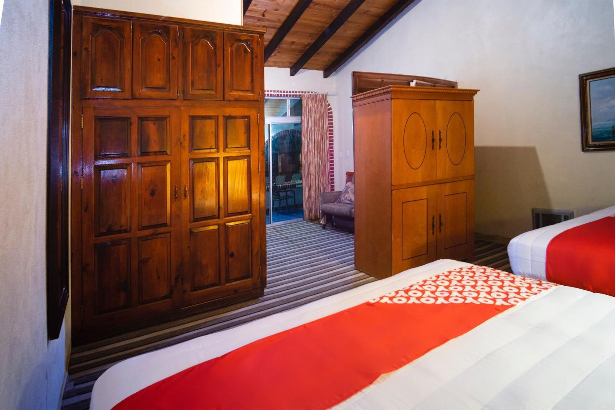 Oyo Hotel Hacienda Don Luis, Rosarito Kültér fotó A room at the hotel