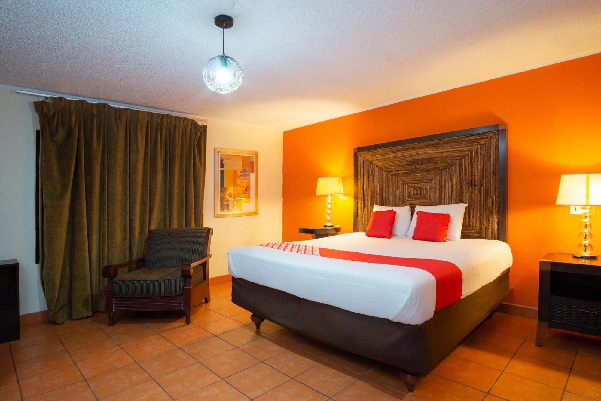 Oyo Hotel Hacienda Don Luis, Rosarito Kültér fotó A typical room at the hotel